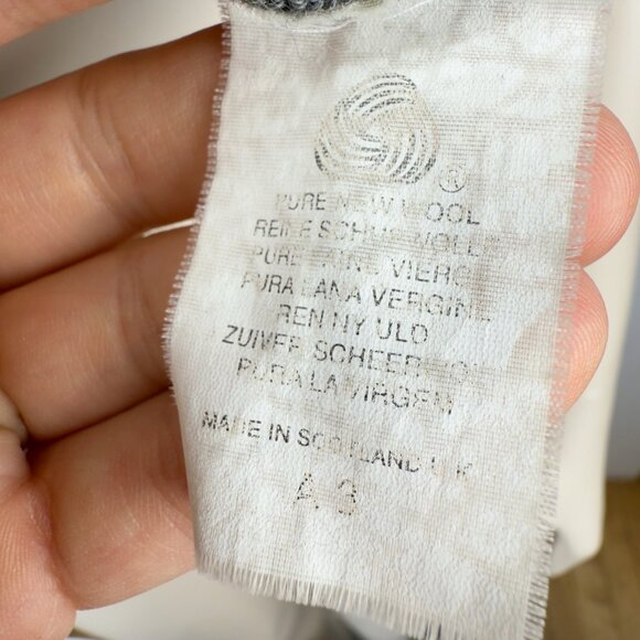 BURBERRYS Vintage 90's Scotland Prorsum Logo Wool V-Neck Gray Sweater Vest Sz 40 - Picture 5 of 6